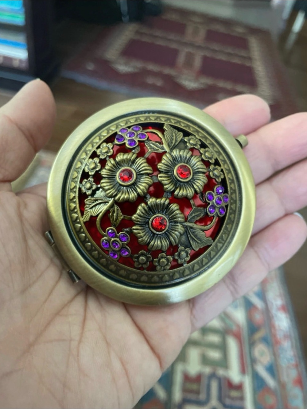 Vintage-Style Brass Purple/Red Floral Compact Mirror